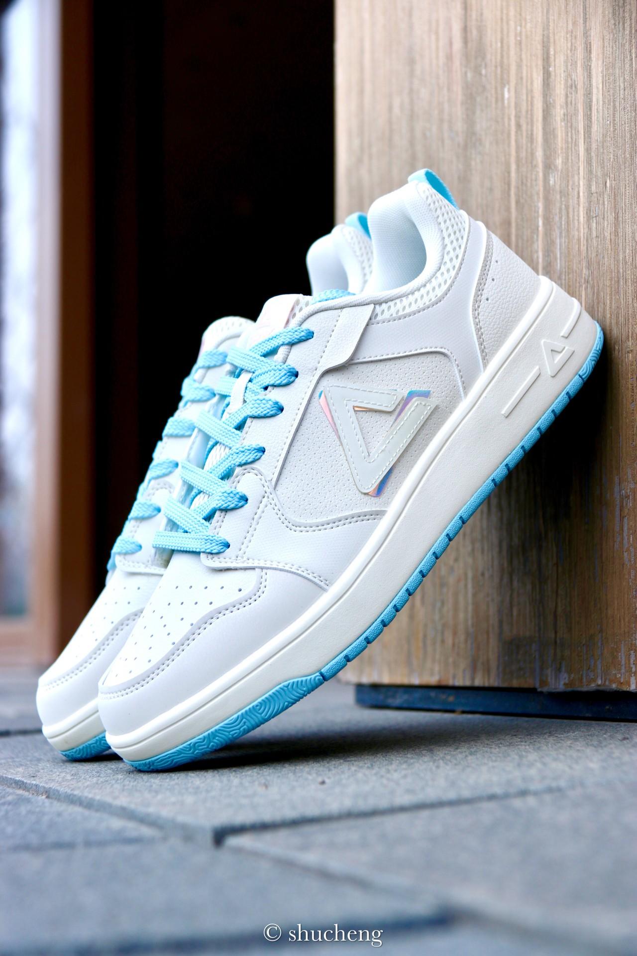 原来板鞋也可以这么软弹 | 这双空军一号挺好穿